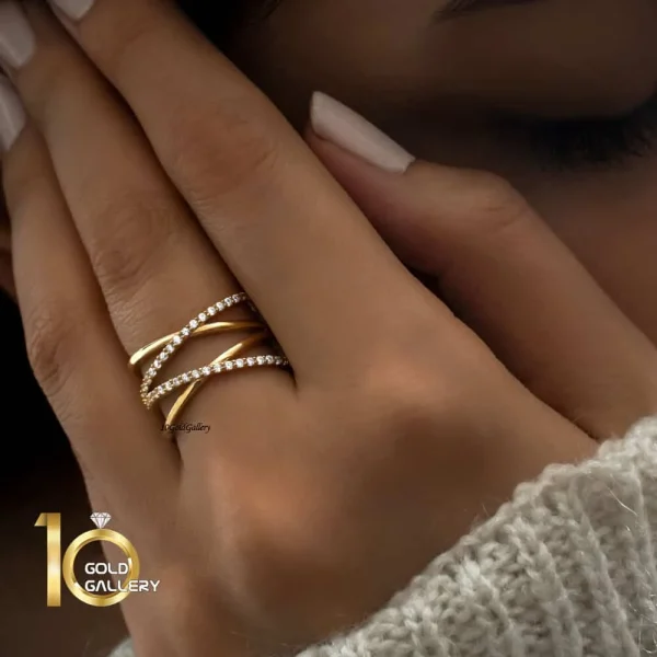 انگشتر-طلا-طرح-ضربدری-ساده-و-نگیندار-مدل