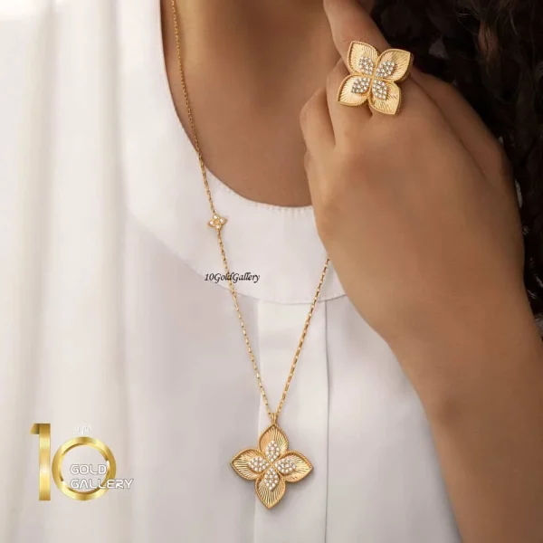 انگشتر-طلا-طرح-روبرتو-کوین