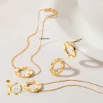 گوشواره-طلا-طرح-LOVE-کارتیر