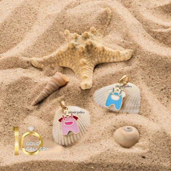 آویز طلا کودک طرح لباس نوزادی پسرانه