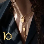 آویز طلا طرح قفل تیفانی