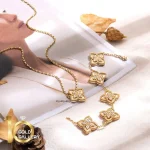 دستبند طلا طرح روبرتو کوین مدل پنج گل