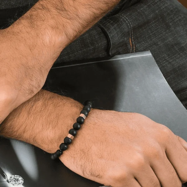 دستبند مردانه سنگ دور ماه مشکی مدل