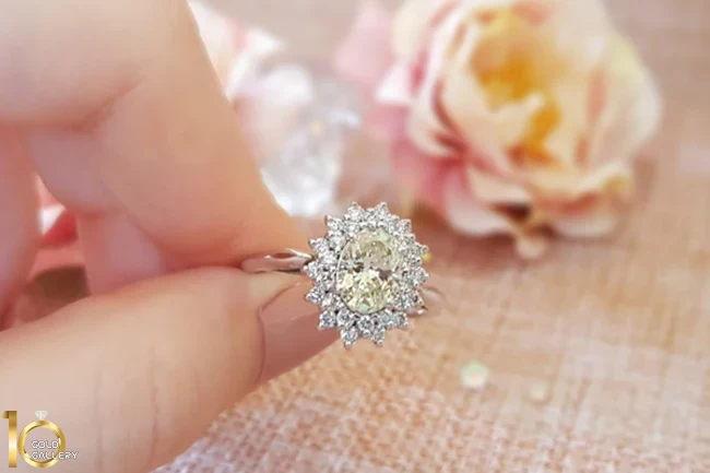 انگشتر طلا و جواهر زنانه